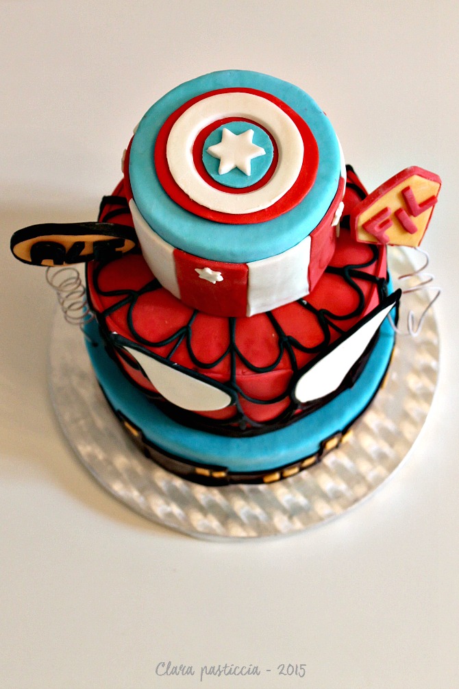 Superheroes-cake